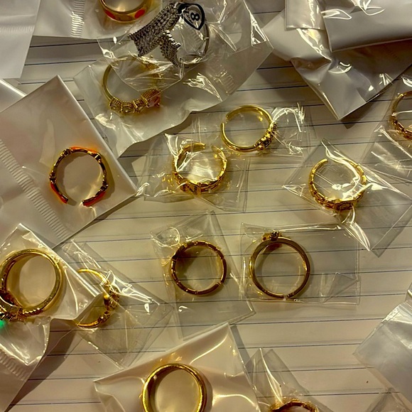Pack Of 6 Rings Different Designs - Picture 1 of 1